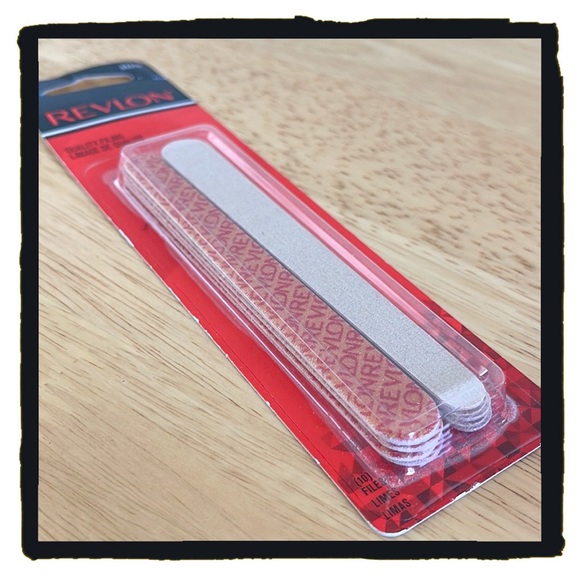 đź’•Pack of 10 Nail Files by Revlon Fine & Coarseđź’• - Picture 2 of 3